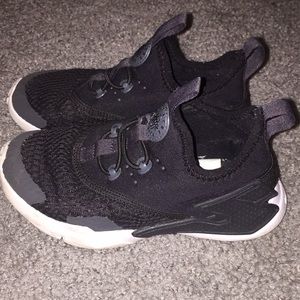 Toddler boys Nike shoes
